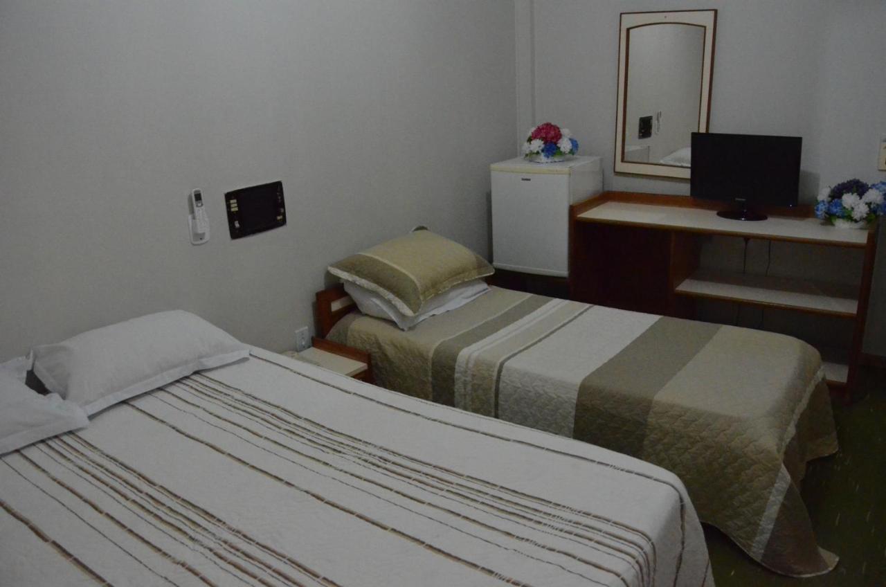 Hotel Novo Tamburi Santa Terezinha do Itaipu Esterno foto